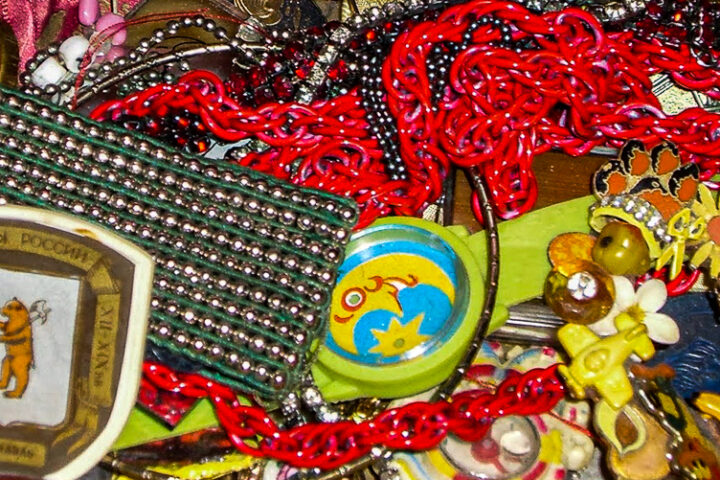 Behind the Scenes with Deathrock Artist Eva O | Jerk of All Trades